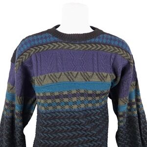 Tyrolia Skiwear Men's Sweater Medium Purple Blue Vintage Patterned‎ Wool Blend
